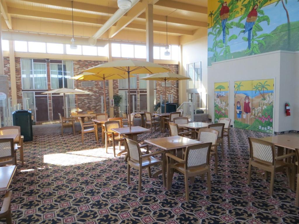 Howard Johnson Grand Forks Exterior foto
