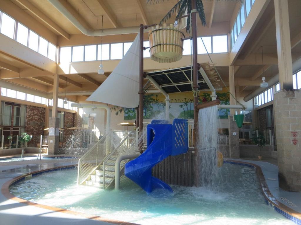 Howard Johnson Grand Forks Exterior foto