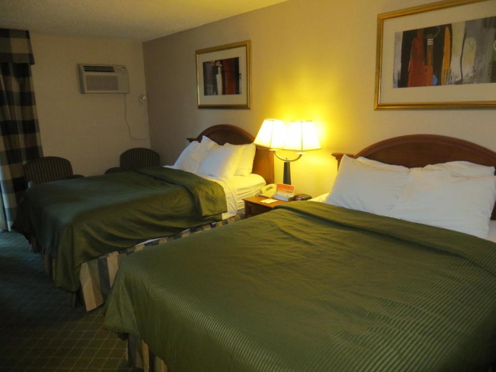 Howard Johnson Grand Forks Habitación foto